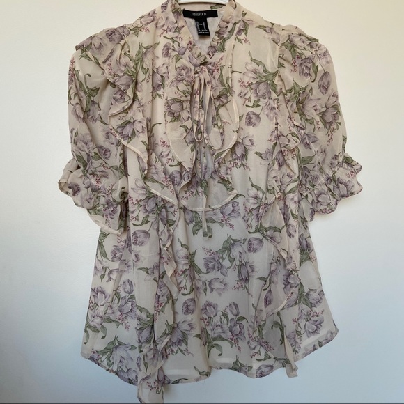 Tops - Brand New Vintage-Style Ruffle Top
